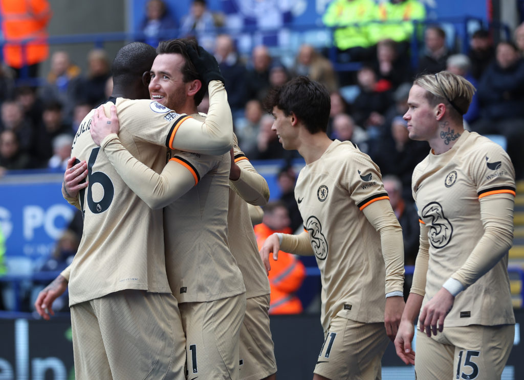 Raheem Sterling Reacts Chelsea Teammate S Tough Display In Leicester Win