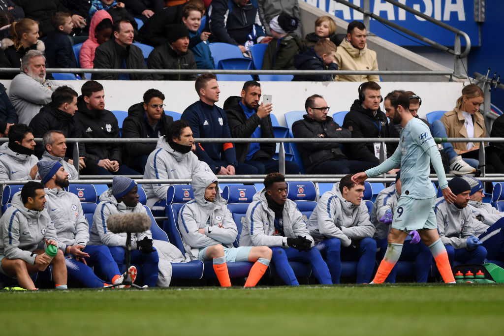 Chelsea fans fume with Gonzalo Higuain after his performance against Cardiff