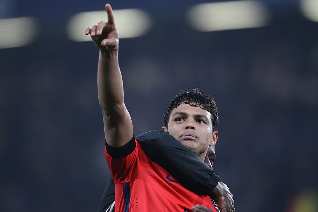 Thiago Silva joins Chelsea on one-year deal with option of further year