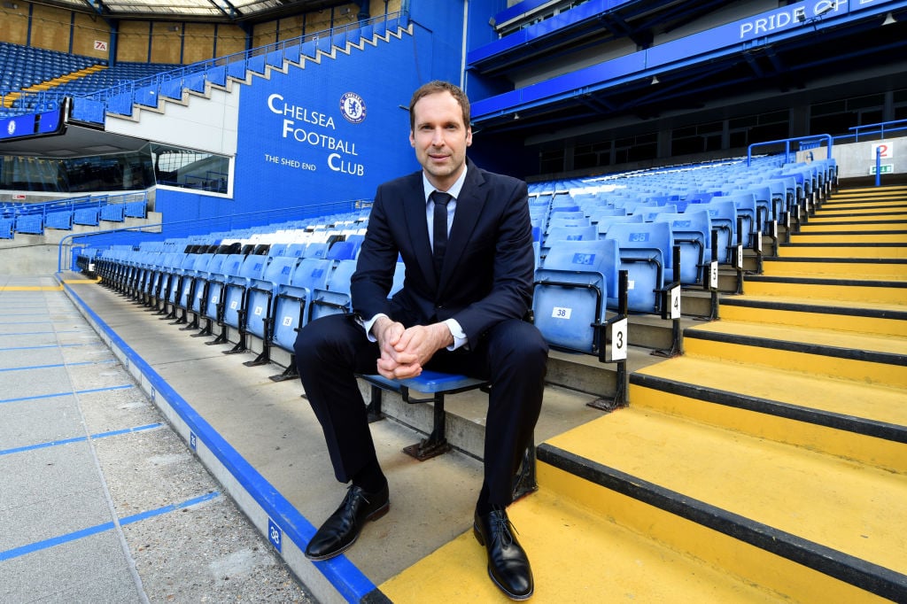 Petr Cech Signs for Chelsea