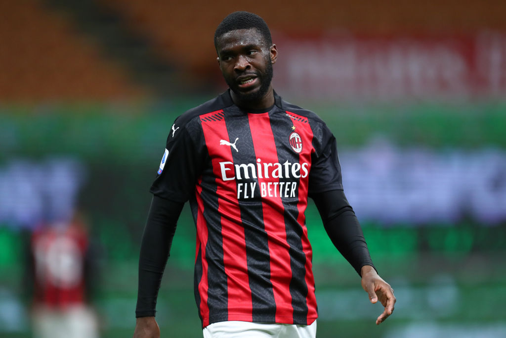 Fikayo Tomori of Ac Milan  looks on during the Serie A match