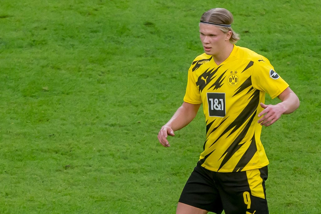 VfB Stuttgart v Borussia Dortmund - Bundesliga