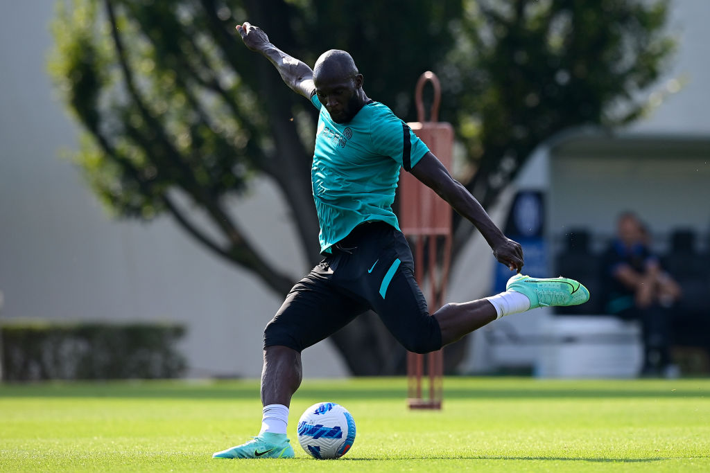 Fabrizio Romano shares why Chelsea have not announced the signing of Romelu Lukaku yet