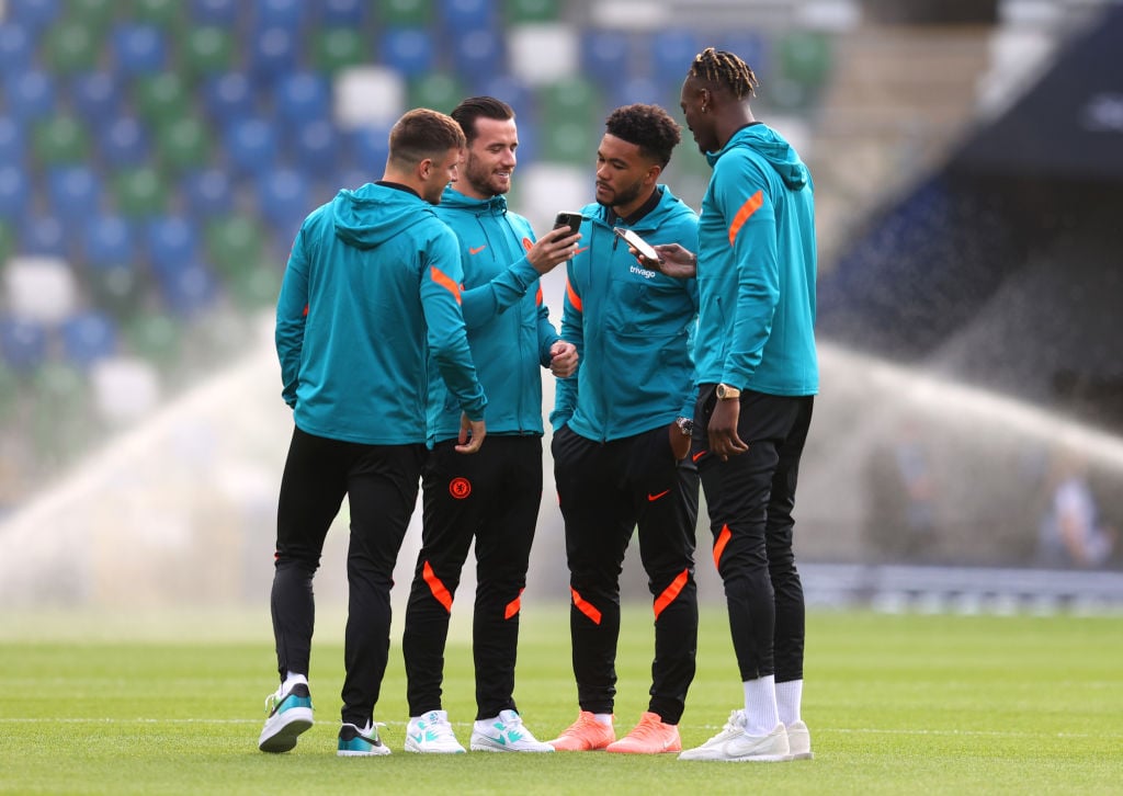 Chelsea fans laugh at link-up between Tammy Abraham and Reece James in England training