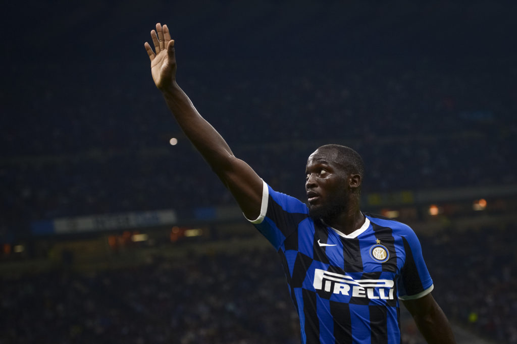 Romelu Lukaku of FC Internazionale greets the fans during