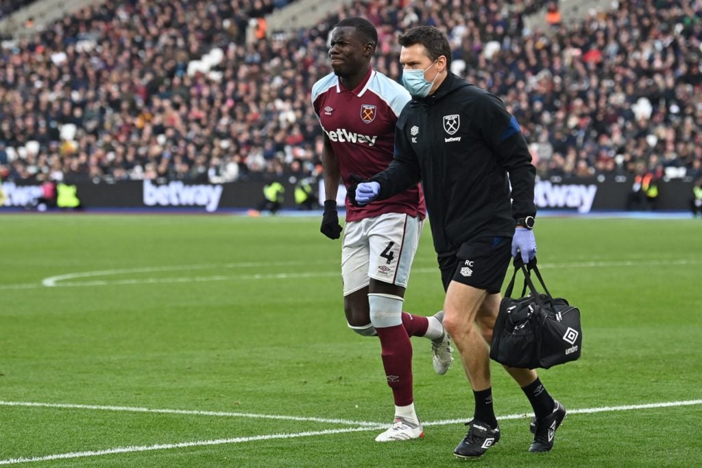 FBL-ENG-PR-WEST HAM-CHELSEA