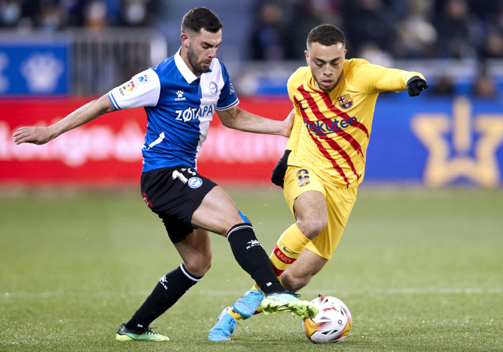 Deportivo Alaves v FC Barcelona - La Liga Santander