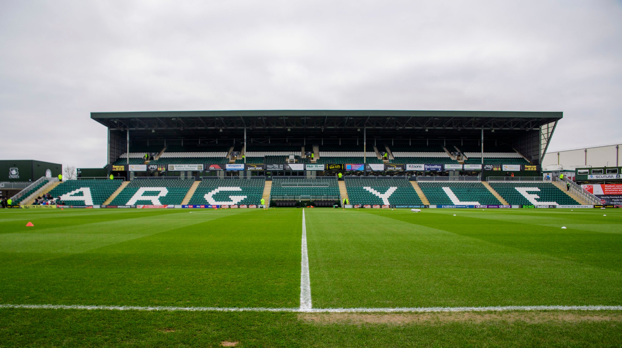 Report: Chelsea sign young Plymouth player ahead of FA Cup tie on Saturday