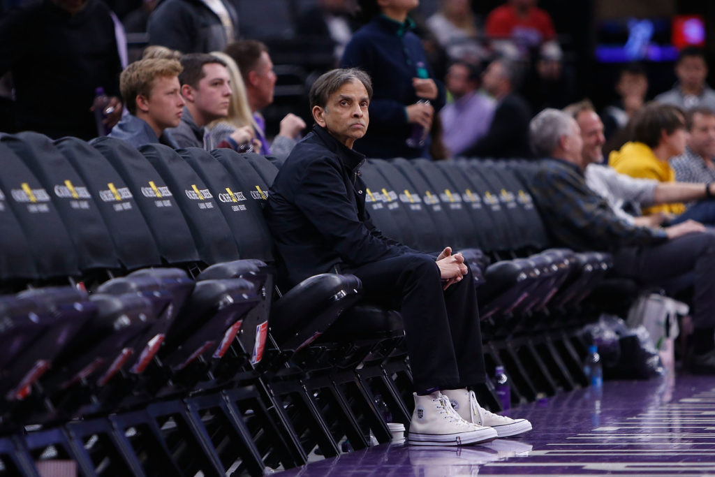 Phoenix Suns v Sacramento Kings