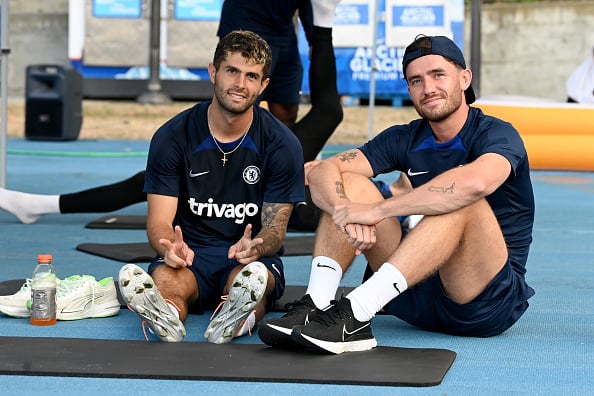 Ben Chilwell shows Chelsea strikers how to do it in training