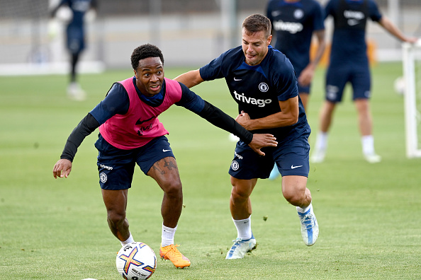 Report: 18-year-old Chelsea youngster impresses Sterling and Azpilicueta after starring in senior training recently