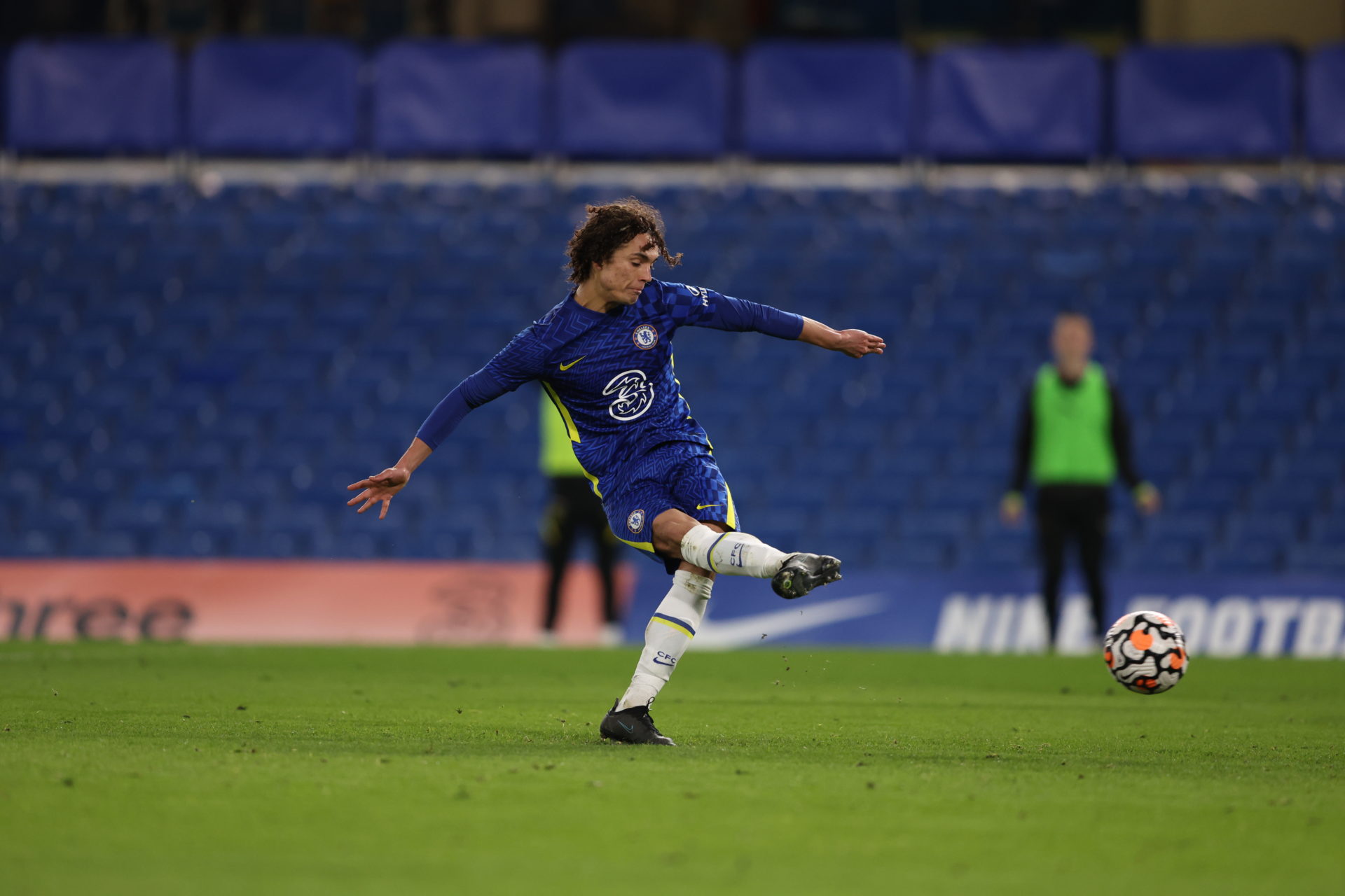 Photo 18 Year Old Chelsea Prospect Spotted In First Team Training On Friday