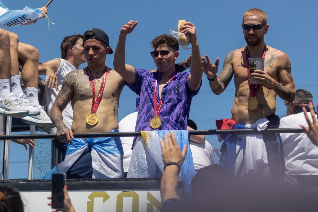 ARGENTINA-FBL-WC-2022-FANS
