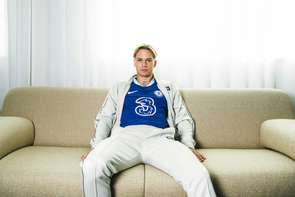Chelsea Unveil New Signing Mykhaylo Mudryk
