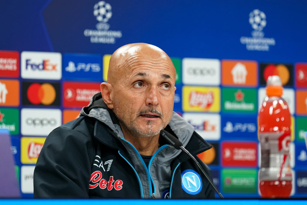 Eintracht Frankfurt v SSC Napoli: Round of 16 Leg One - UEFA Champions League