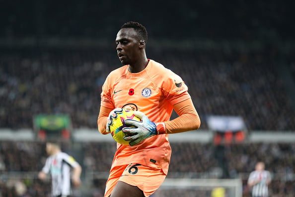 Report: Chelsea are ready to offer Edouard Mendy in swap deal to sign £35m player sent home from World Cup
