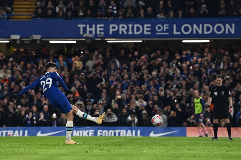 FBL-ENG-PR-CHELSEA-EVERTON