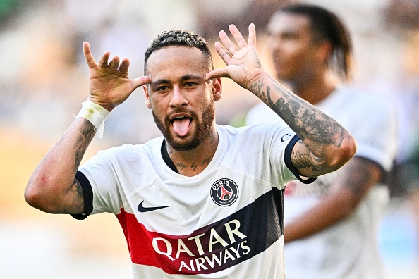 TOPSHOT-FBL-KOR-PSG-JEONBUK-FRIENDLY