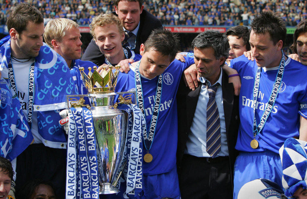 Chelsea players Petr Cech (L) John Terry