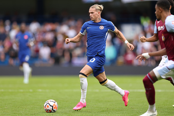 Chelsea FC v Aston Villa - Premier League