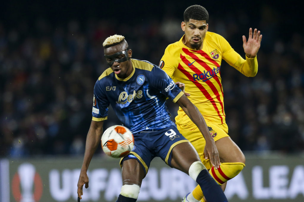 SSC Napoli's Nigerian striker Victor Osimhen challenges for