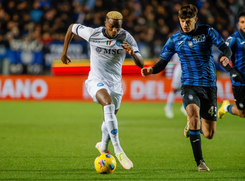 Victor Osimhen of Sac Napoli (L) and Giovanni Bonfanti of