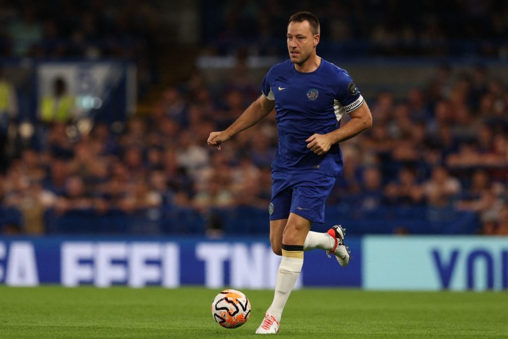 FBL-ENG-GER-CHELSEA-BAYERN-LEGENDS