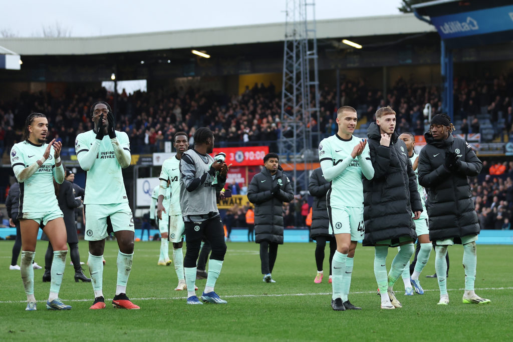 Chelsea players applaud fans after win vs Luton