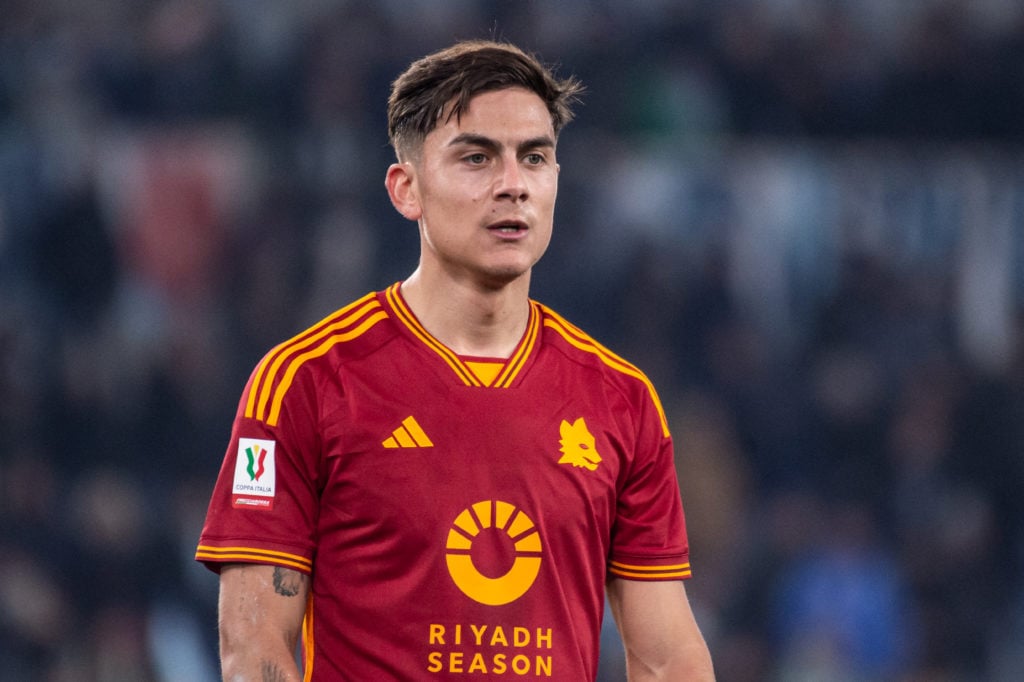 Chelsea considering signing 'unplayable' Roma forward amid news Jose ...