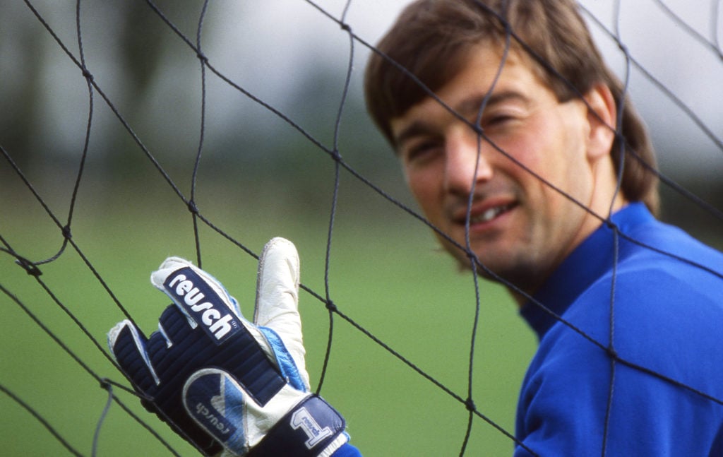 Eddie Niedzwiecki of Chelsea during a training session held in 1985 at Harlington, in London, England.