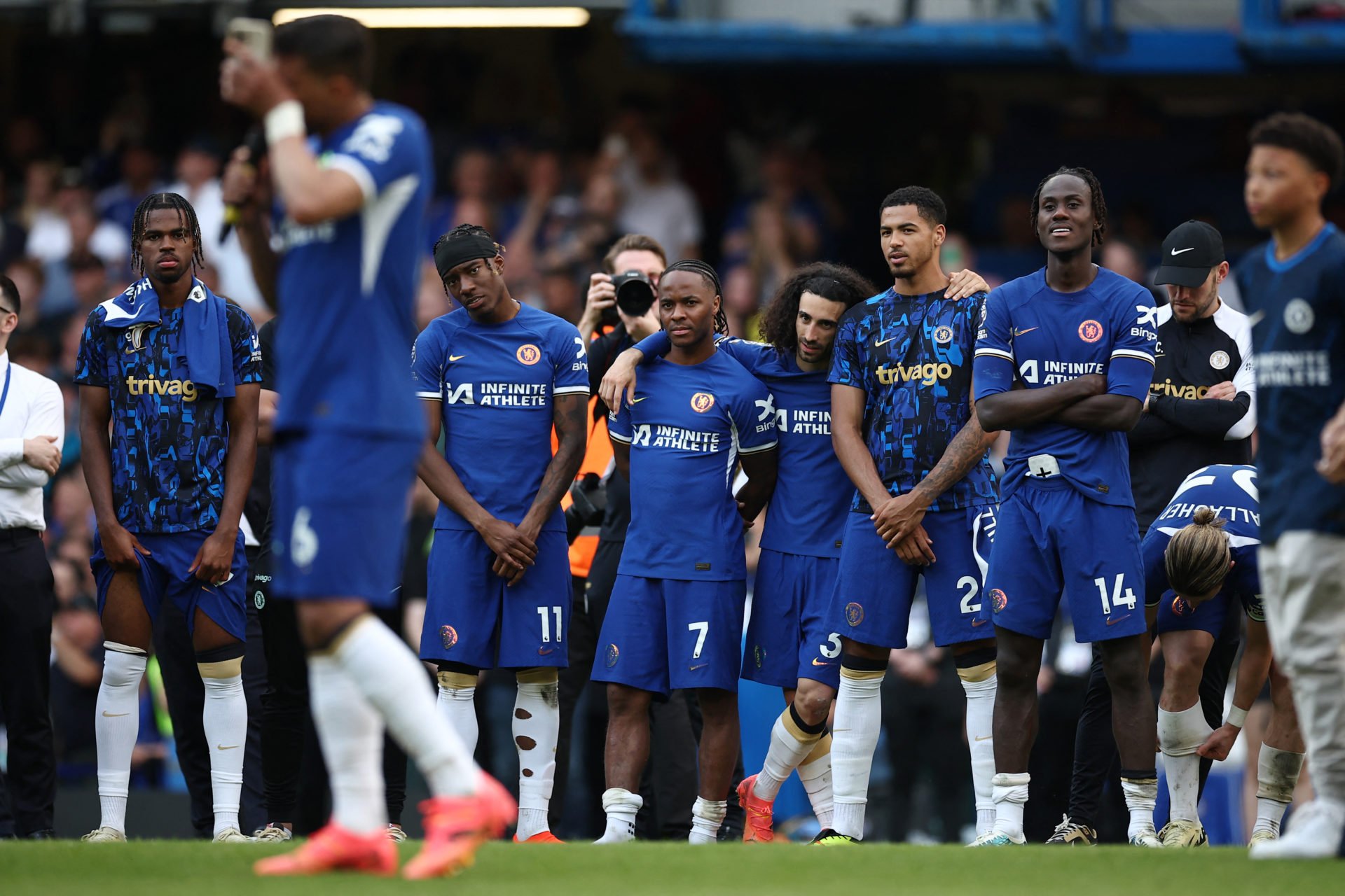 Paul Merson thinks £110k-a-week Chelsea player is such a 'professional ...