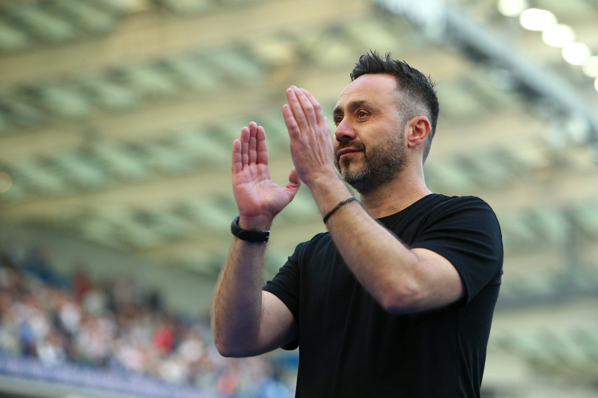 Chelsea fans react as Tottenham agree £52m fee for Brighton star Jan Paul van Hecke — informative update.