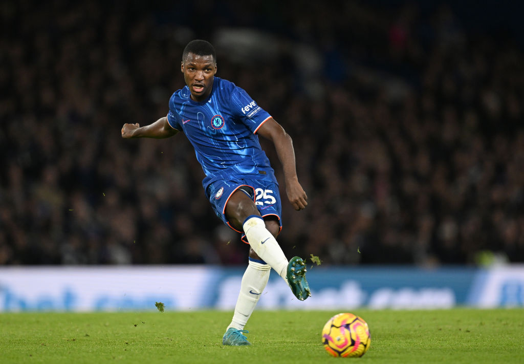 Moises Caicedo passes the ball during the Premier League match between Chelsea and Brentford
