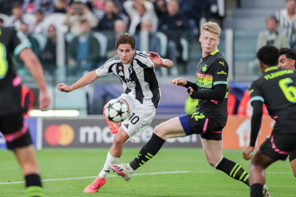 Kenan Yildiz of Juventus (L) and Jerdy Schouten of PSV