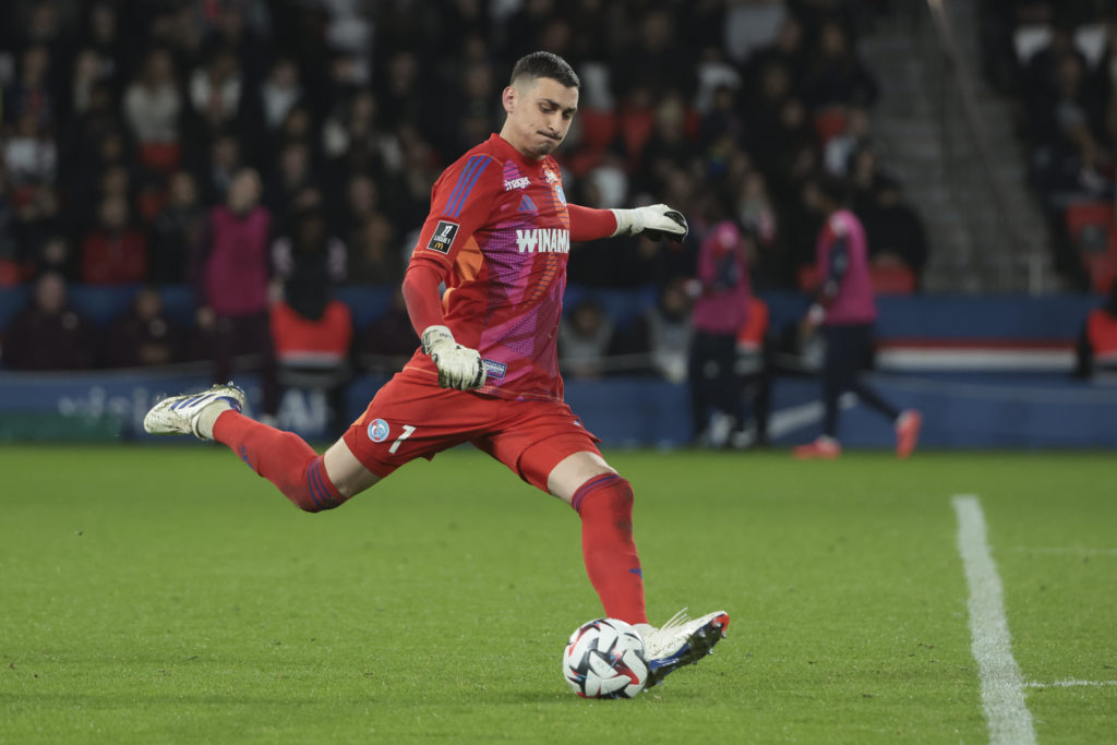 Paris Saint-Germain v RC Strasbourg Alsace - Ligue 1 McDonald's