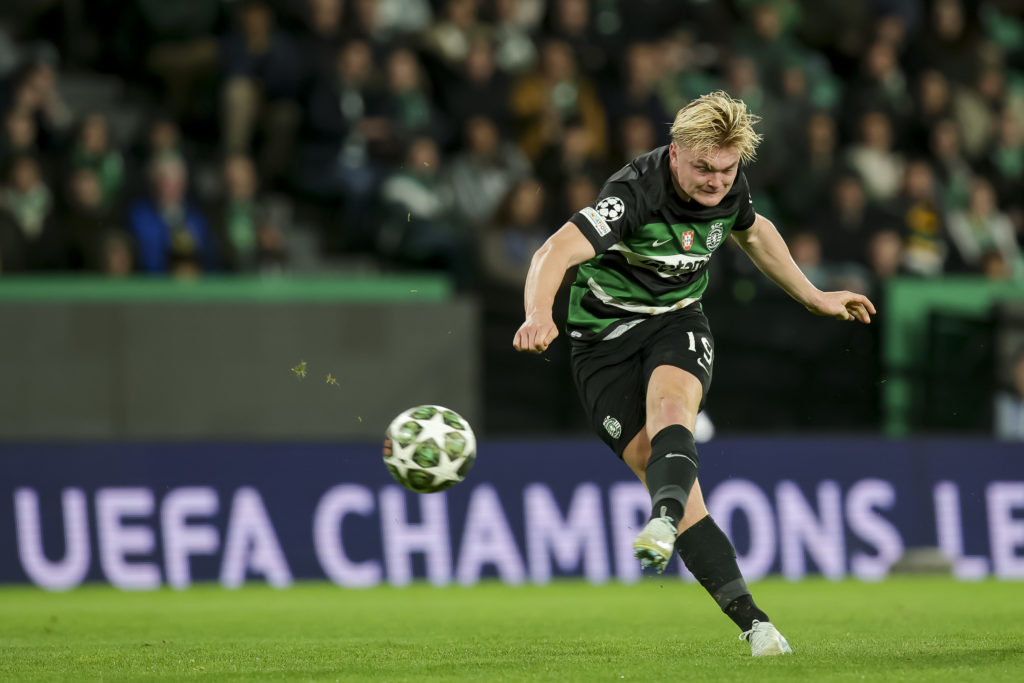Sporting Clube de Portugal v Borussia Dortmund - UEFA Champions League 2024/25 League Knockout Play-off First Leg