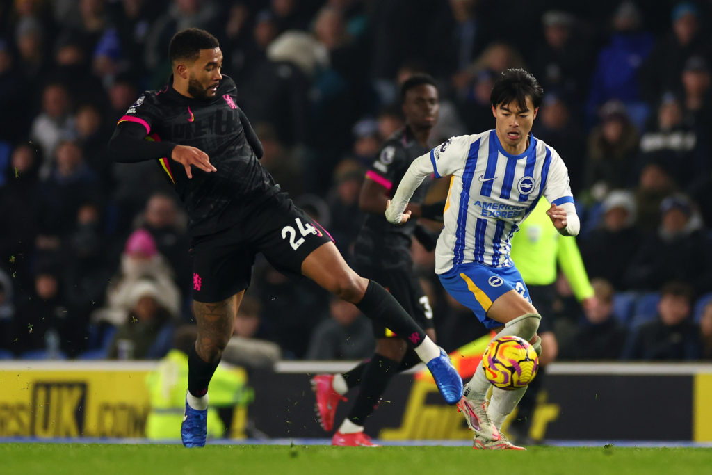 Kaoru Mitoma of Brighton & Hove Albion takes on Reece James of Chelsea during the Premier League match between Brighton & Hove Albion FC an...