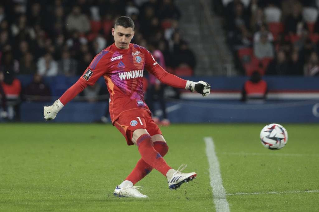 Paris Saint-Germain v RC Strasbourg Alsace - Ligue 1 McDonald's