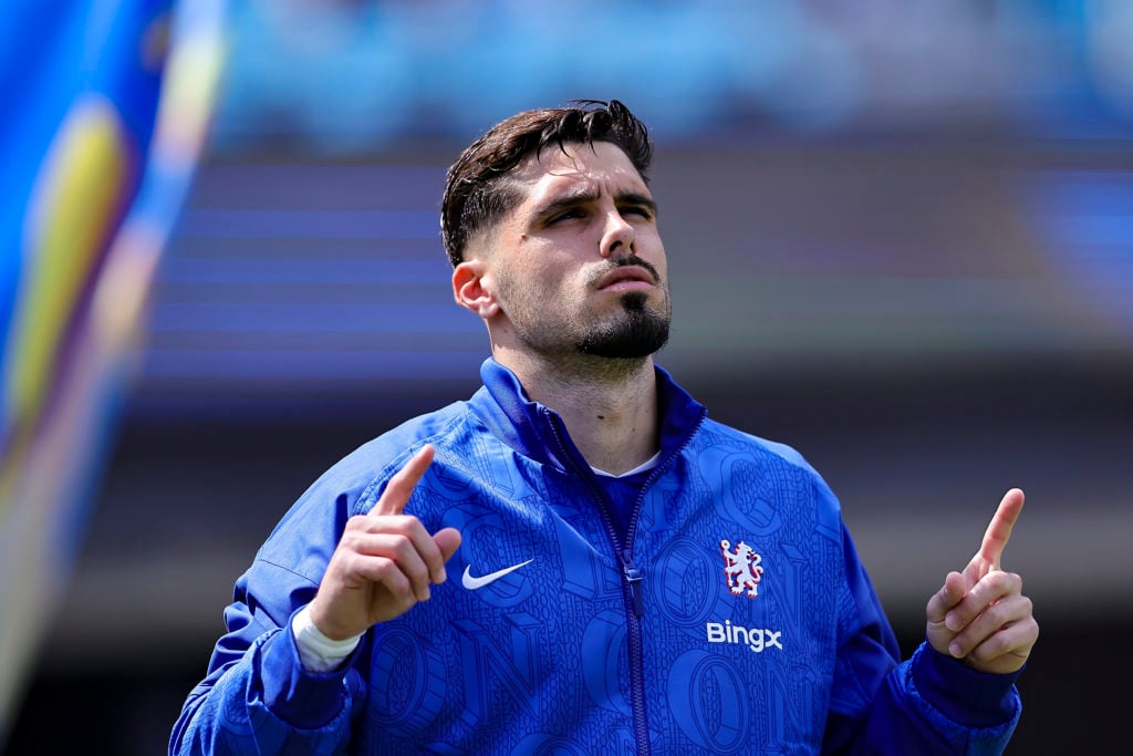 Pedro Neto enters the field ahead of Benfica SL v Chelsea FC: Round Of 16 - FIFA Club World Cup 2025