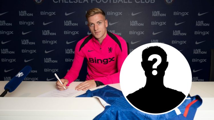 Liam Delap signs a contract as Chelsea unveil new signing