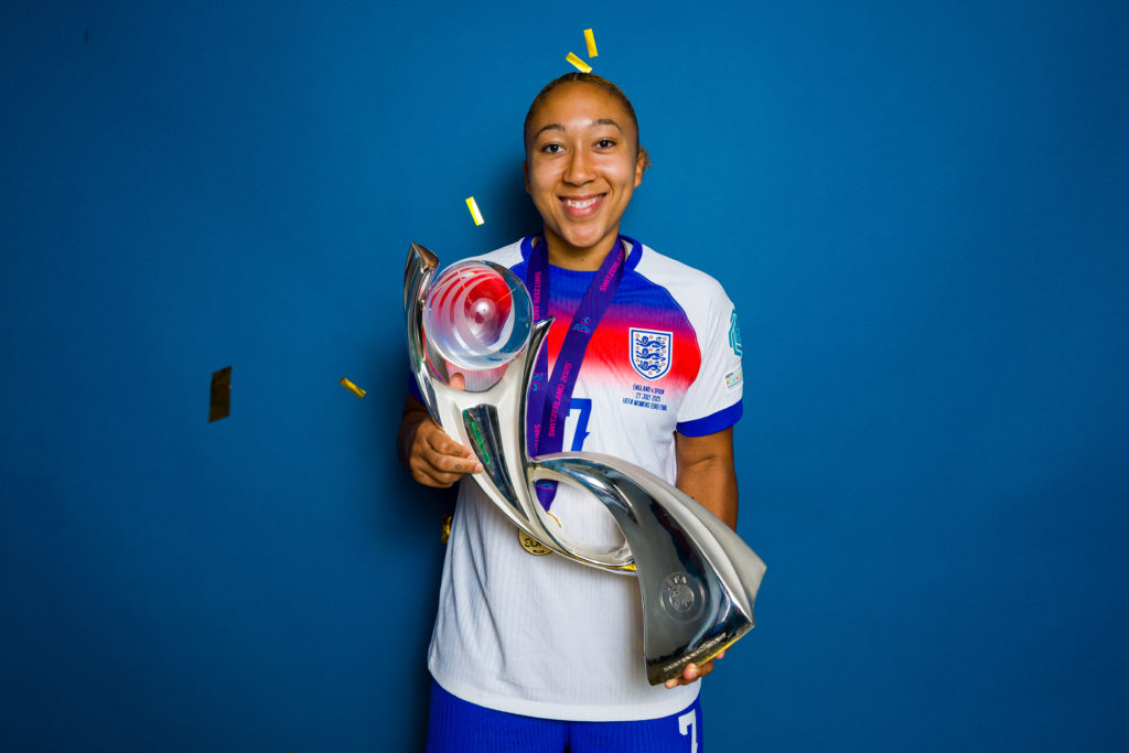 Lauren James poses with the winner's trophy during Winners' Shoot - UEFA Women's EURO 2025 Final