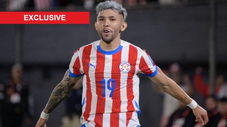 Julio Enciso celebrates scoring during Paraguay vs Uruguay