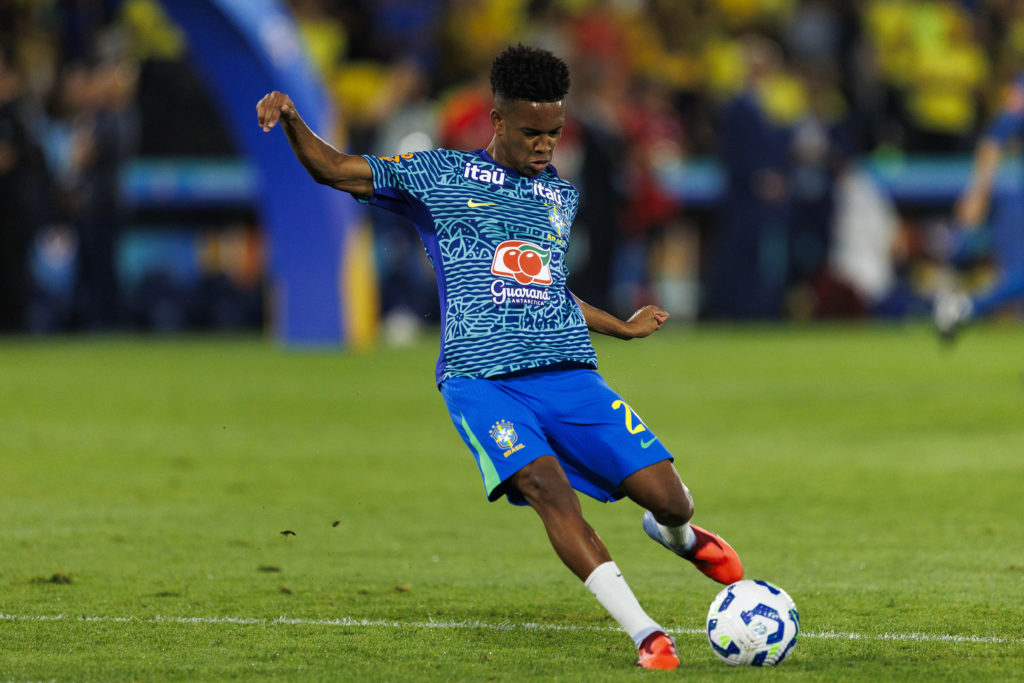 Estevao Willian warming up before Brazil against Chile in a World Cup qualifier.