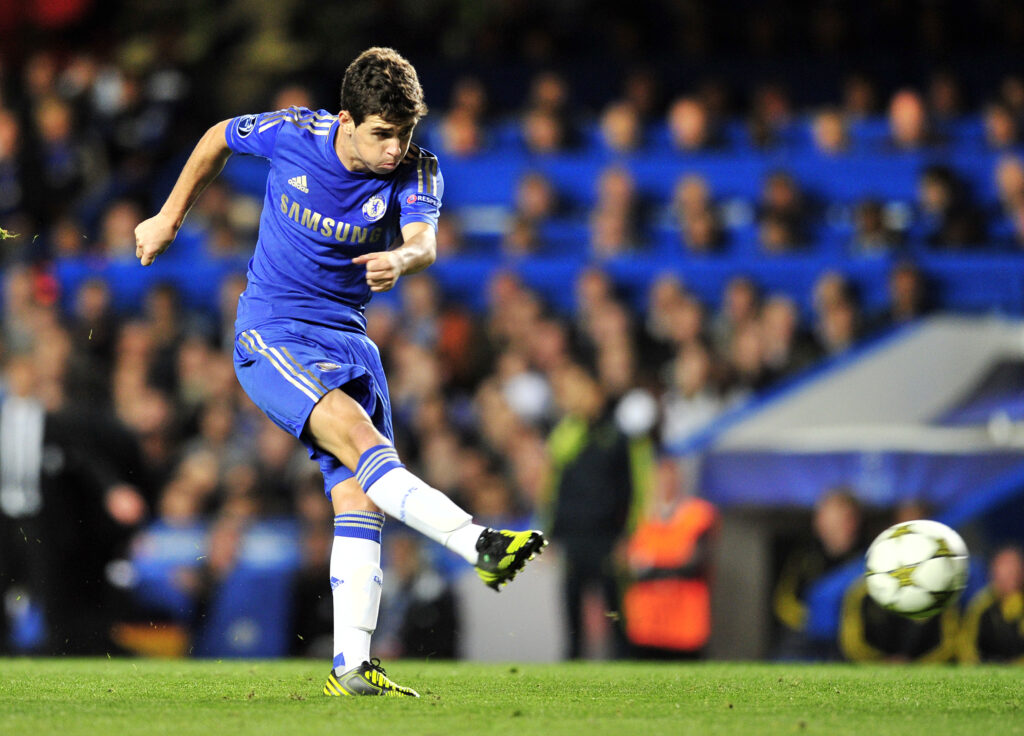 Oscar scoring for Chlelsea against Juventus in the Champions League.