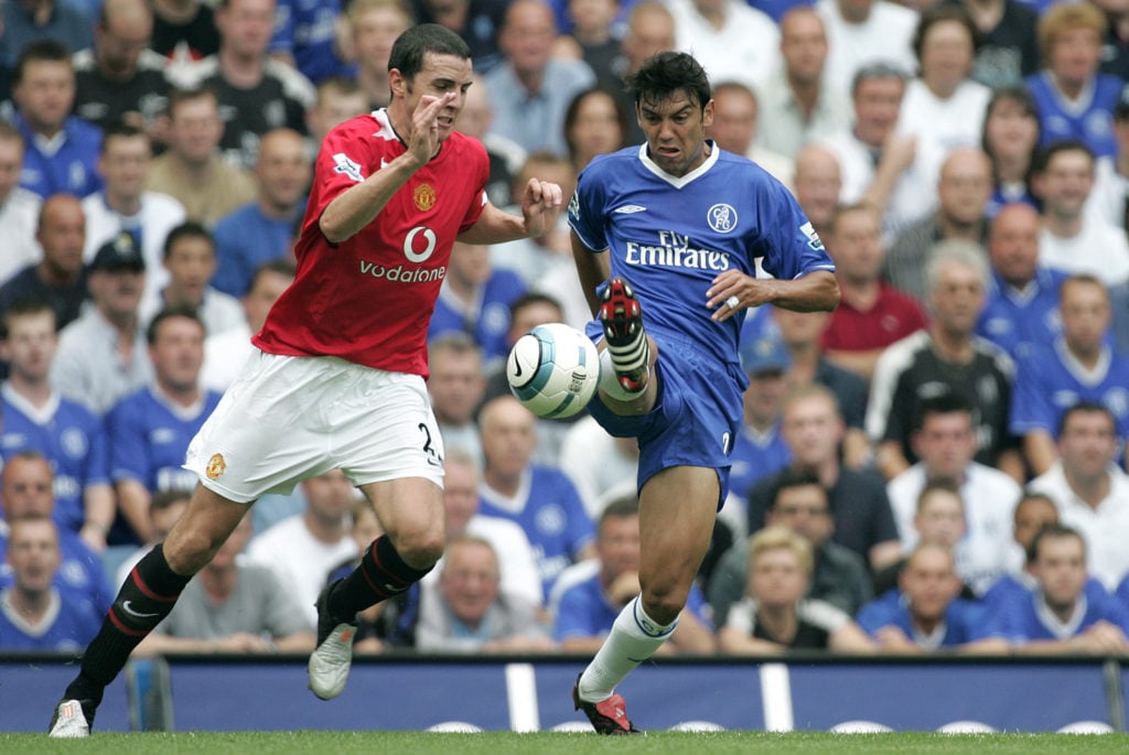 Paulo Ferreira battles for the ball during Chelsea V Manchester United, Premier League