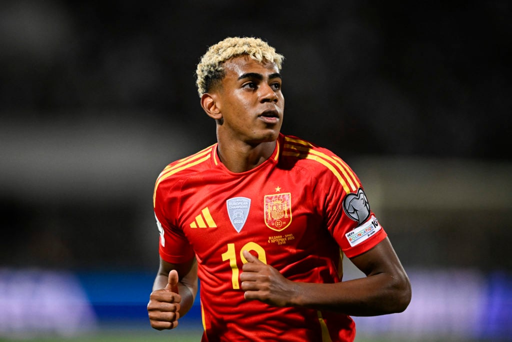 Lamine Yamal playing for Spain against Bulgaria in a World Cup qualifier.