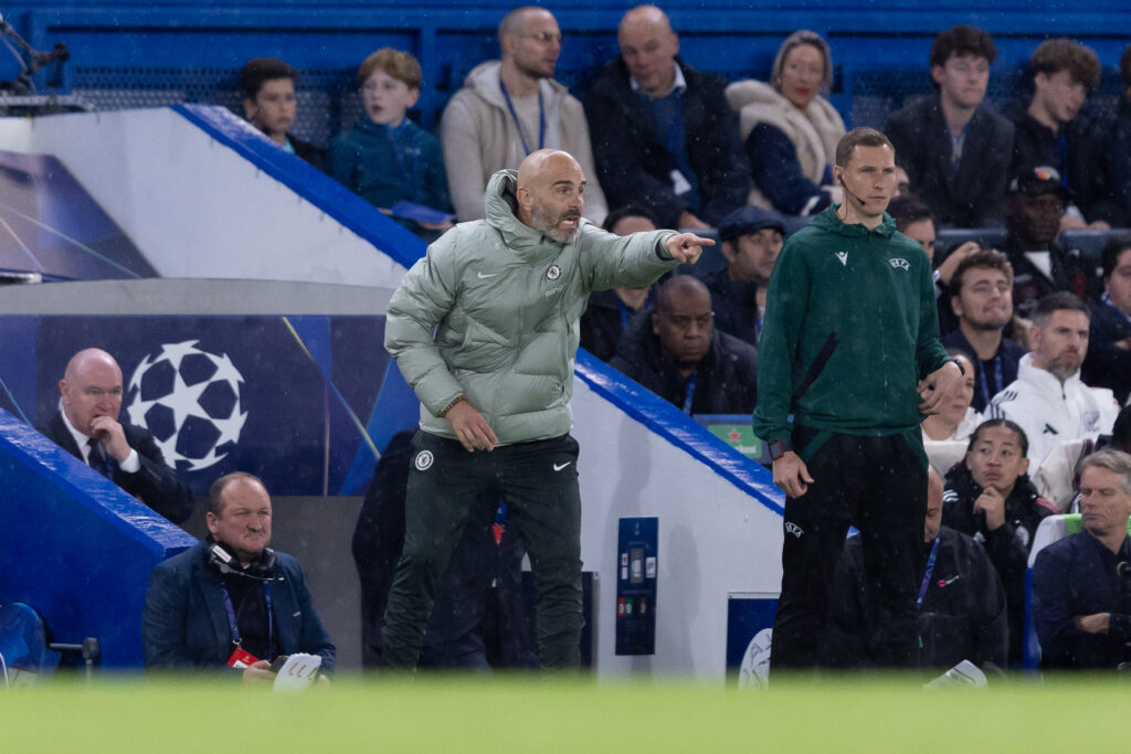 Chelsea manager Enzo Maresca pointing from the touchline