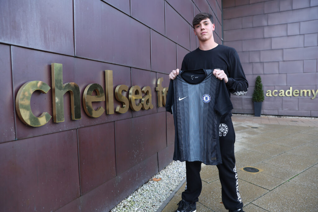 Freddy Berrnal Signs His 1st Professional Contract With Chelsea FC