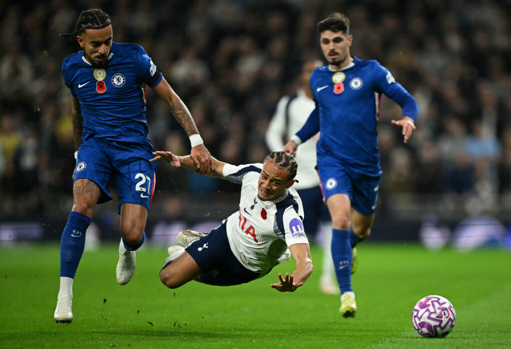 Xavi Simons playing for Spurs against Chelsea