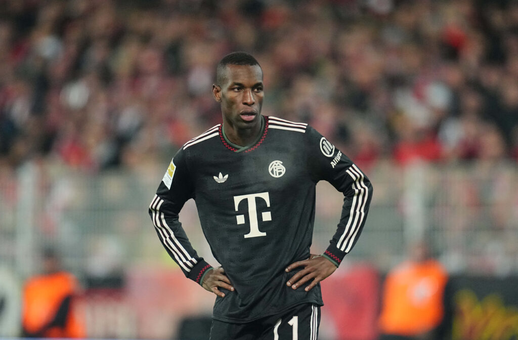 Bayern Munich striker Nicolas Jackson holding hips